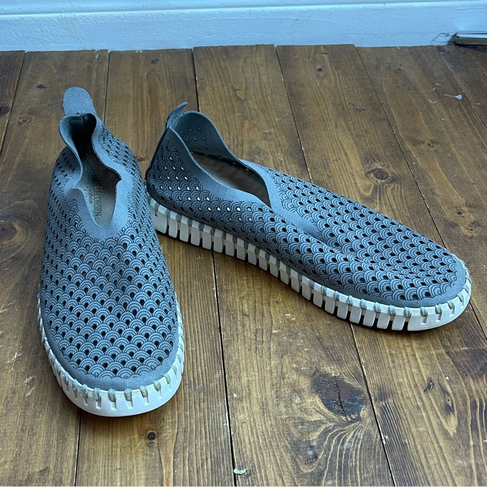 Ilse Jacobsen gray Tulip Slip-On Sneaker size 37 women’s size 7